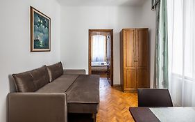 Next To Opera Apartment